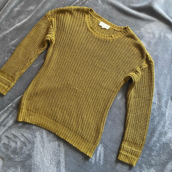 Très Chic Cable Knit Sweater - Picture 2 of 9